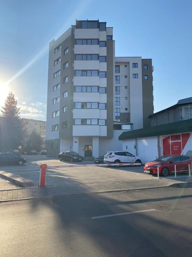 Welcome In Central Pitesti Apartment ภายนอก รูปภาพ